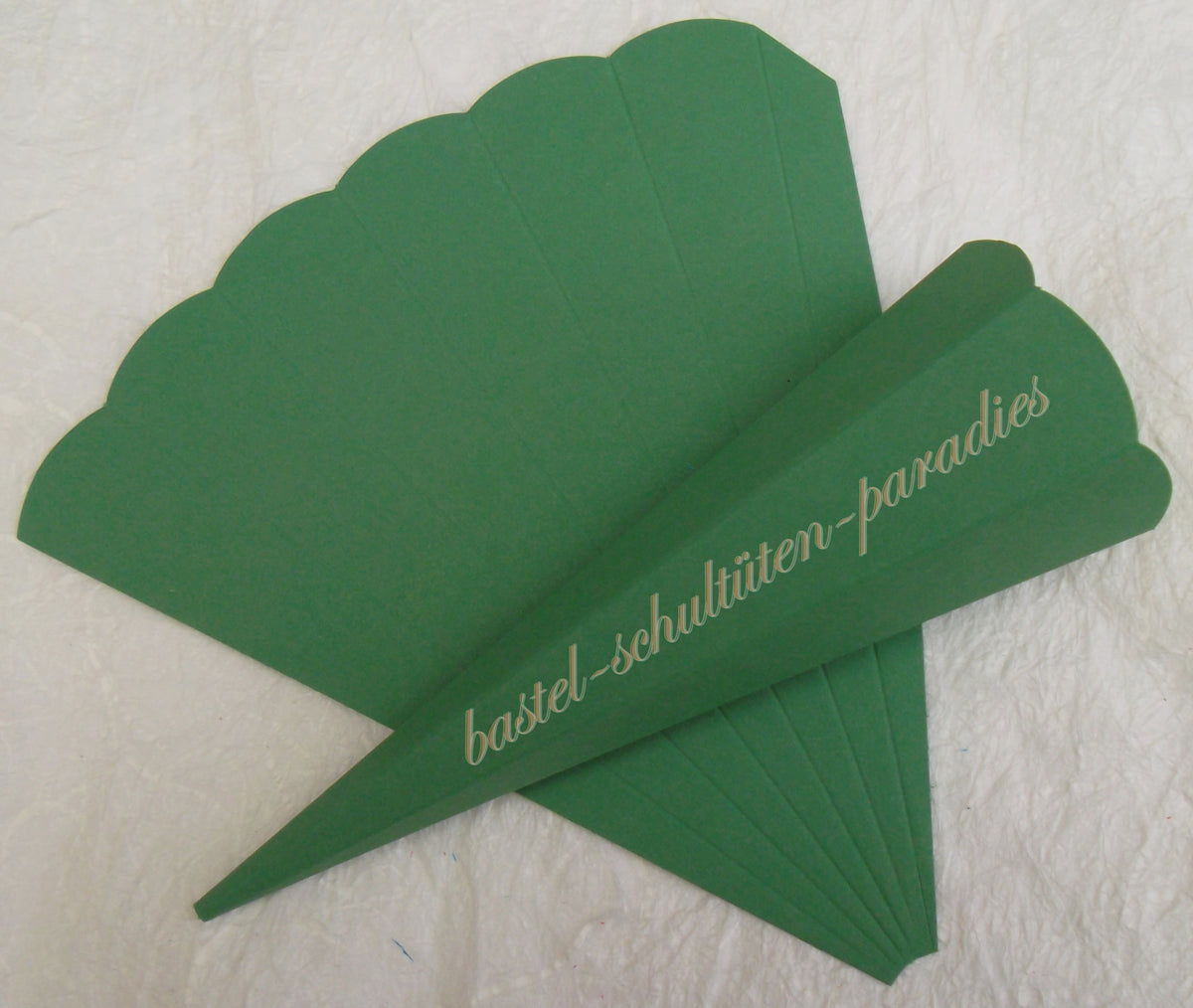 Schultütenrohling 18cm lindgrün