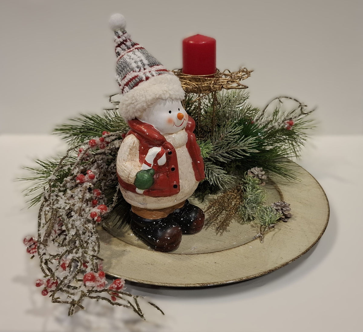 Weihnachtsgesteck mit Schneemann – weitere Ansicht