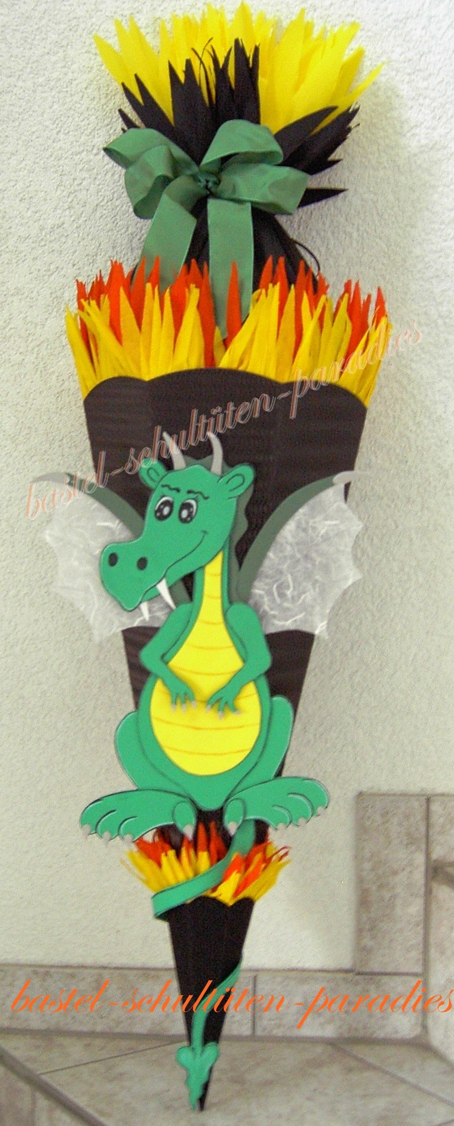 Schultüten Bastelset Drache 2 schwarz-grün