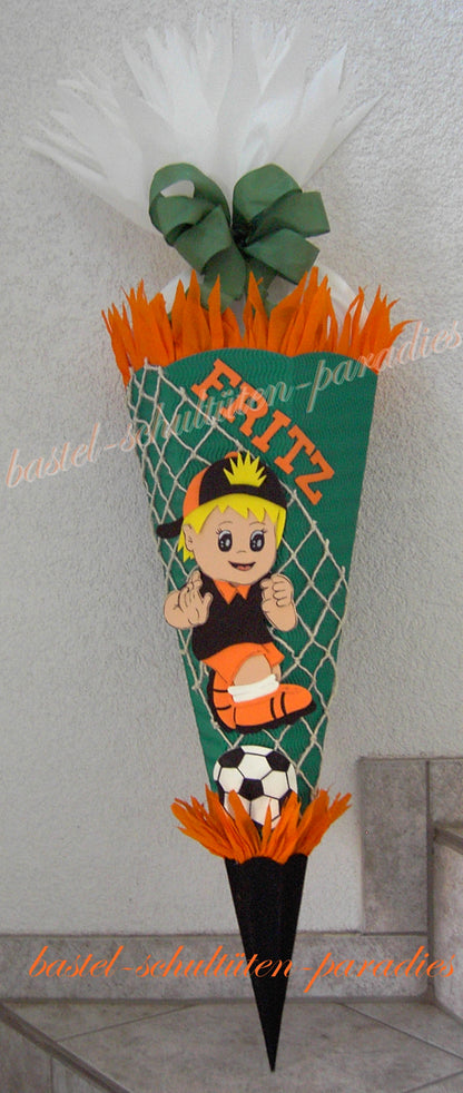 Schultüten Bastelset Fußball-Spieler 2 grün-schwarz-orange