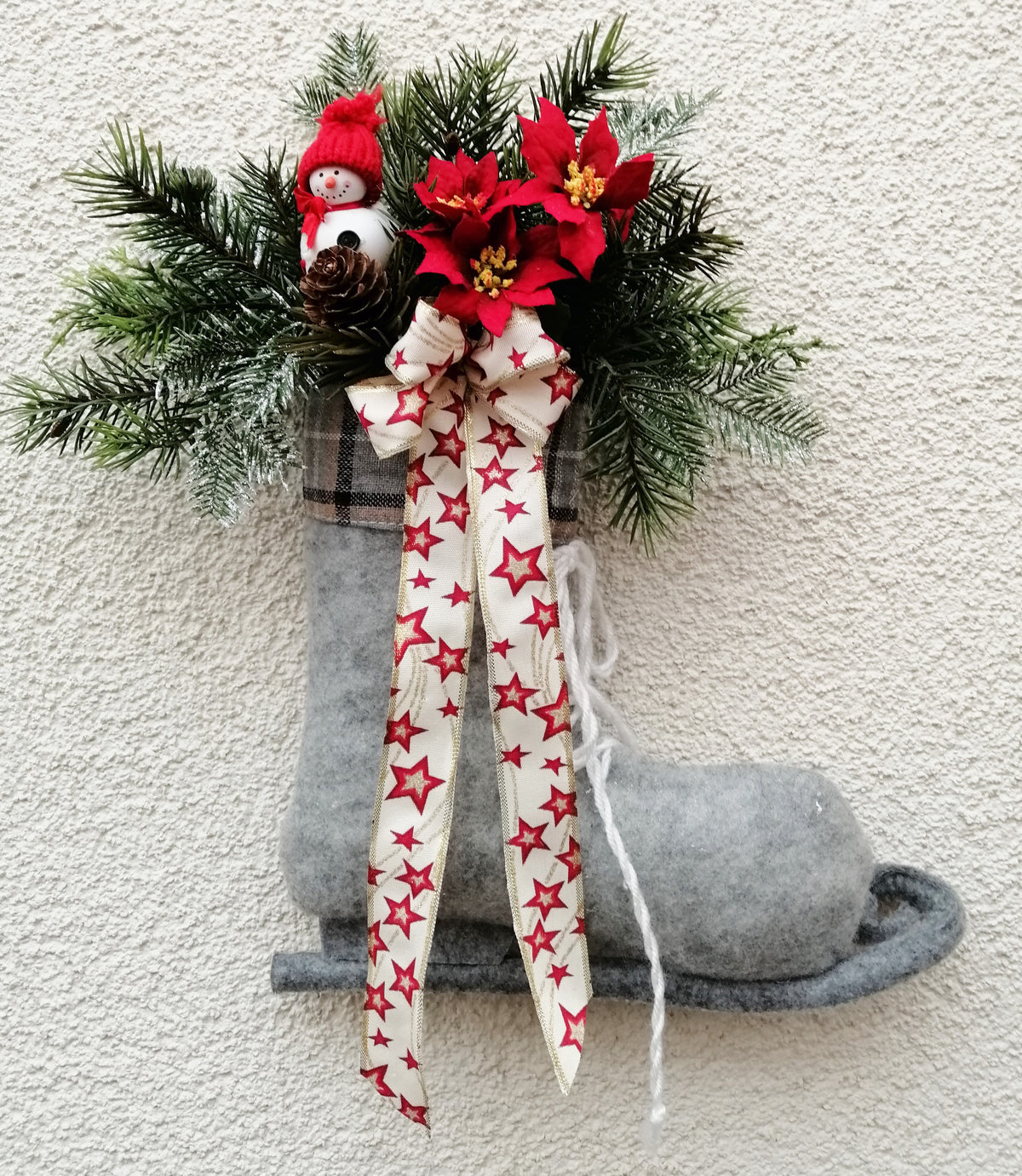 Türkranz/ Dekorativer Filzschlittschuh grün-rot mit Weihnachtsstern und Schneemann Weihnacht / Winter ca.33cm x36cm Handarbeit/ Einzelstück