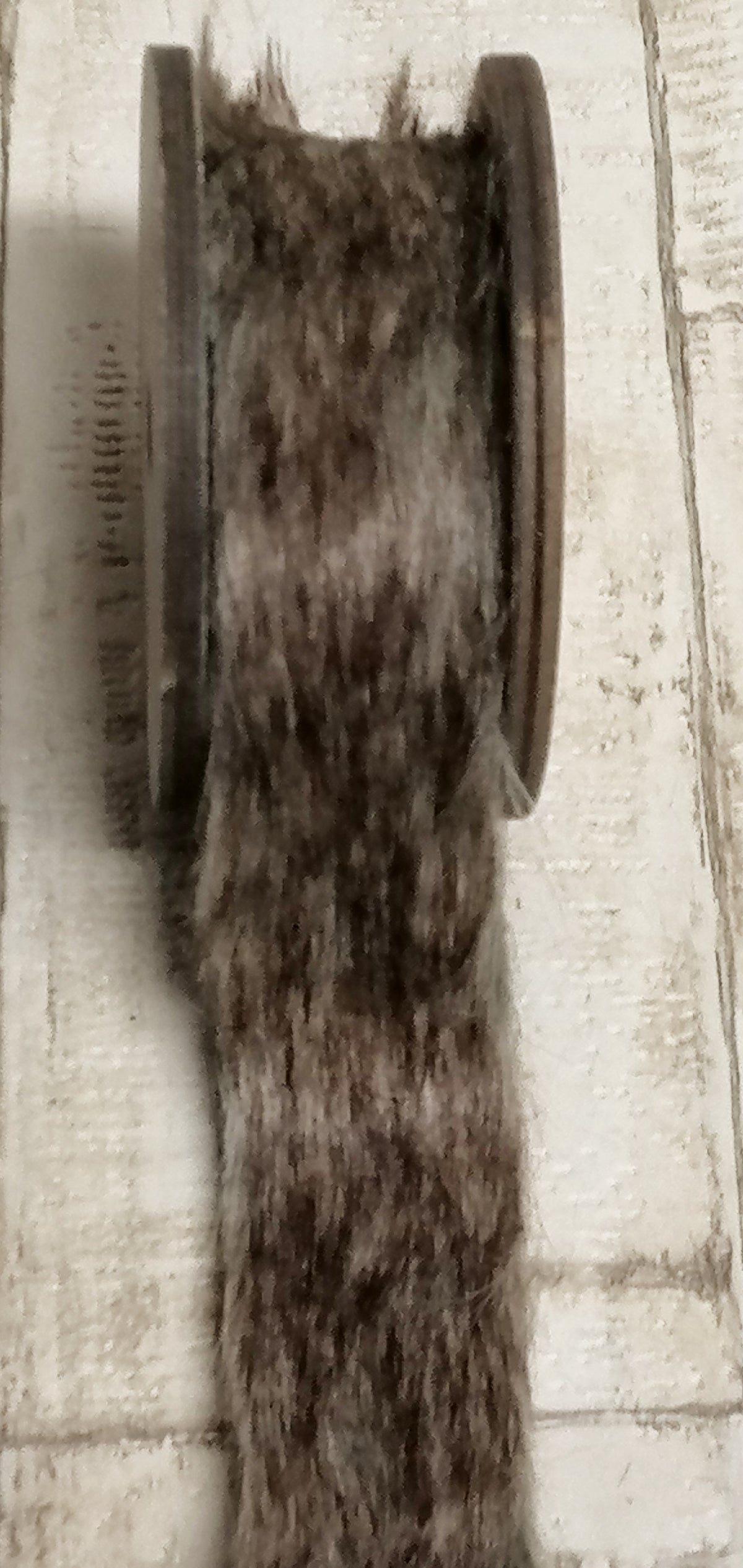 Langhaarplüsch braun meliert 100cm x 3cm auf Holzspule
