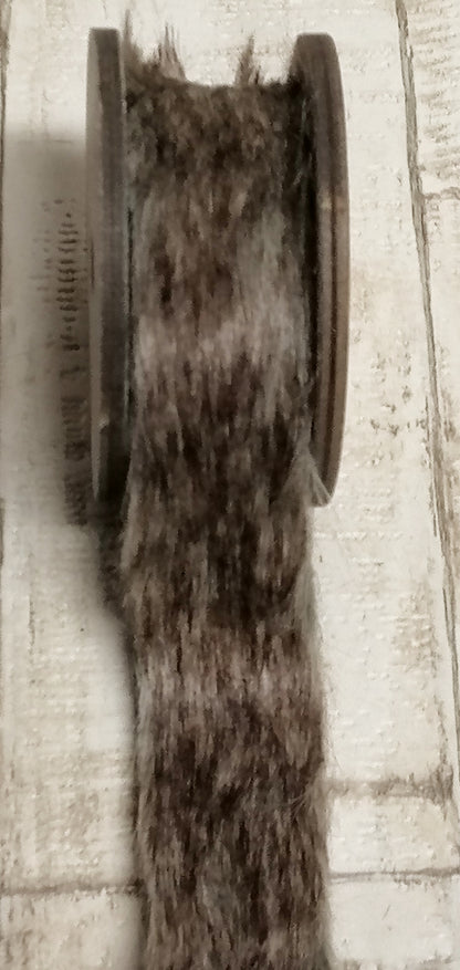 Langhaarplüsch braun meliert 100cm x 3cm auf Holzspule