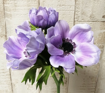 Anemone mit 2Blüten und 1 Knospe hell-lila künstlich 46cm zur Dekoration Sommer Herbst