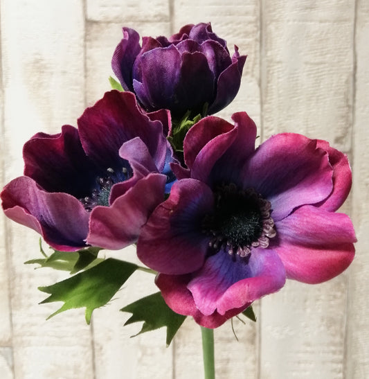 Anemone mit 2Blüten und 1 Knospe rot-lila künstlich 46cm zur Dekoration Sommer Herbst