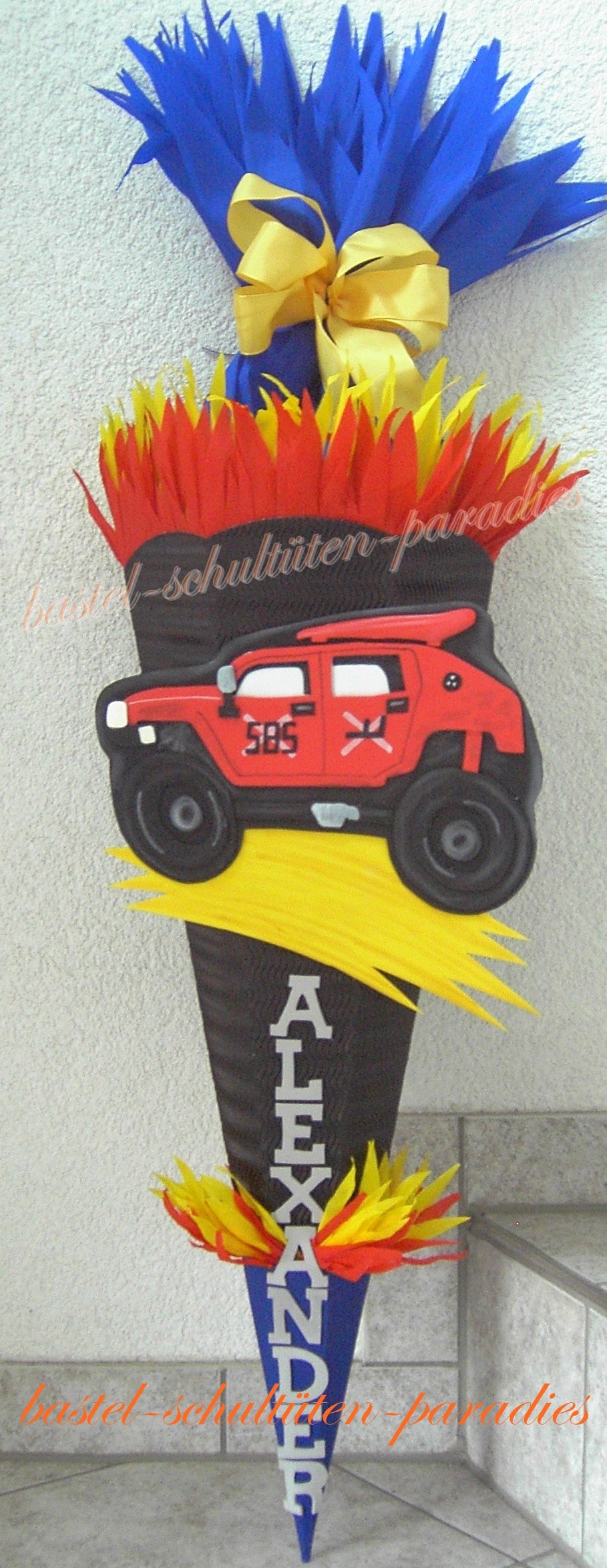 Schultüten Bastelset Jeep schwarz-blau-rot-gelb
