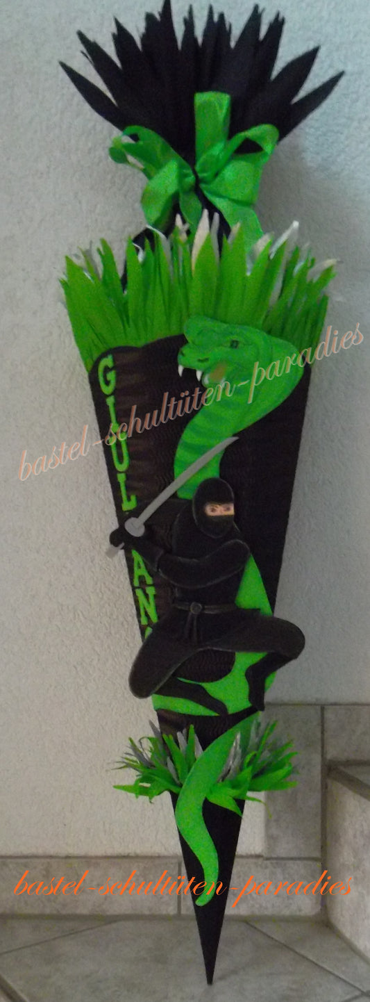 Schultüten Bastelset Ninja mit Schlange schwarz-grün