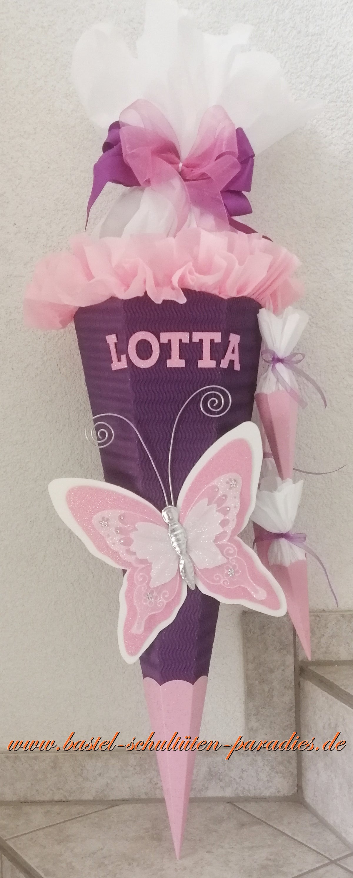 Bastelset Schmetterling 3 lila-rosa-weiß-Glitter mit 3 kleinen Tüten zum Anhängen