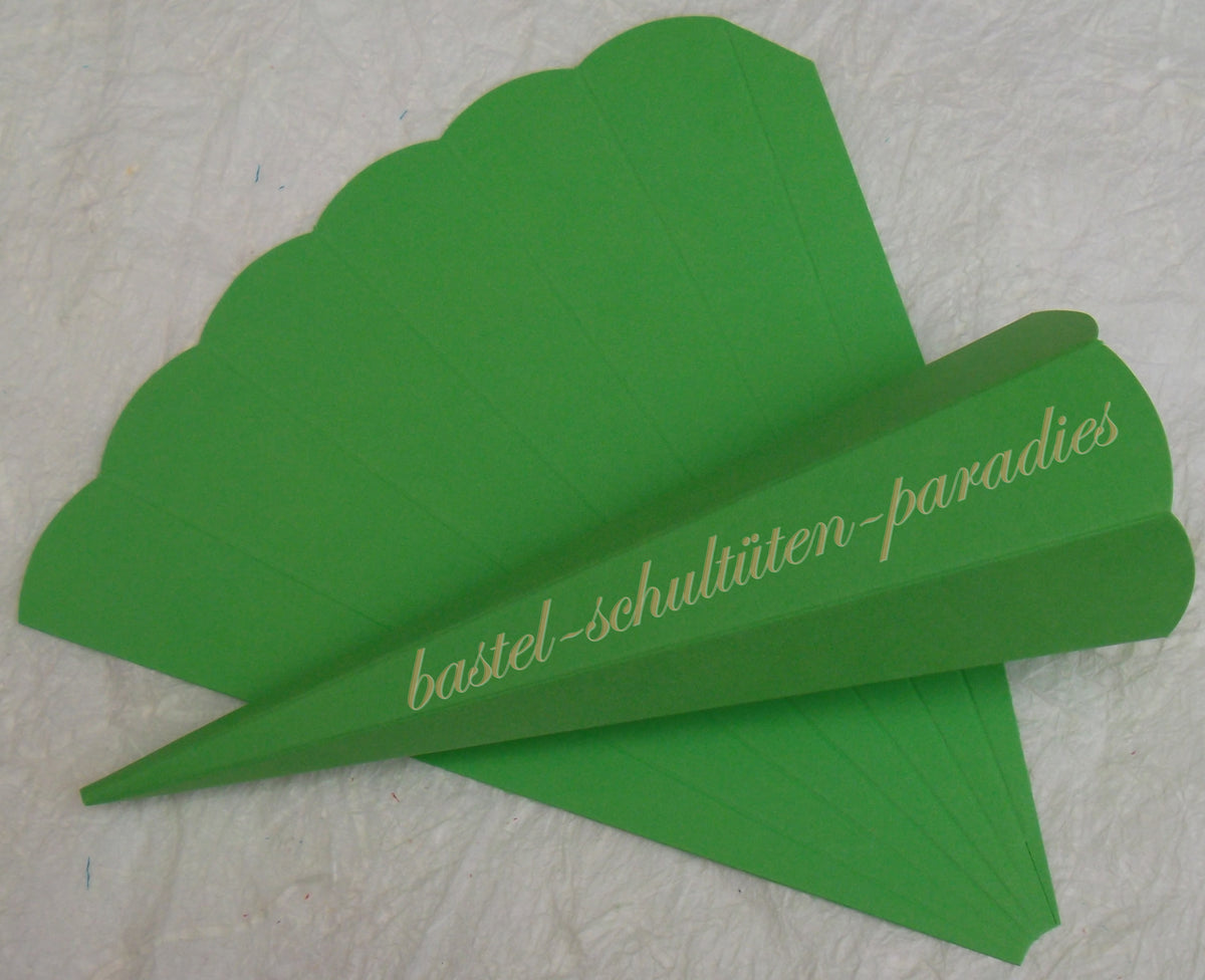 Schultütenrohling 18cm hellgrün